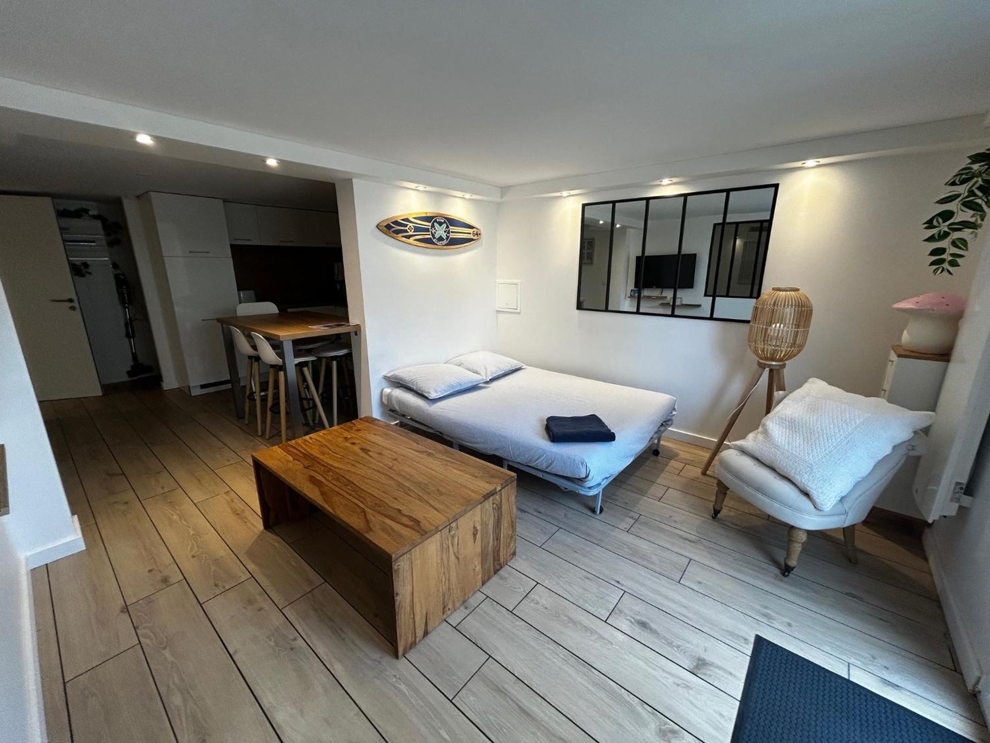 Logement Avec Piscine Privee Chauffee Биариц Екстериор снимка